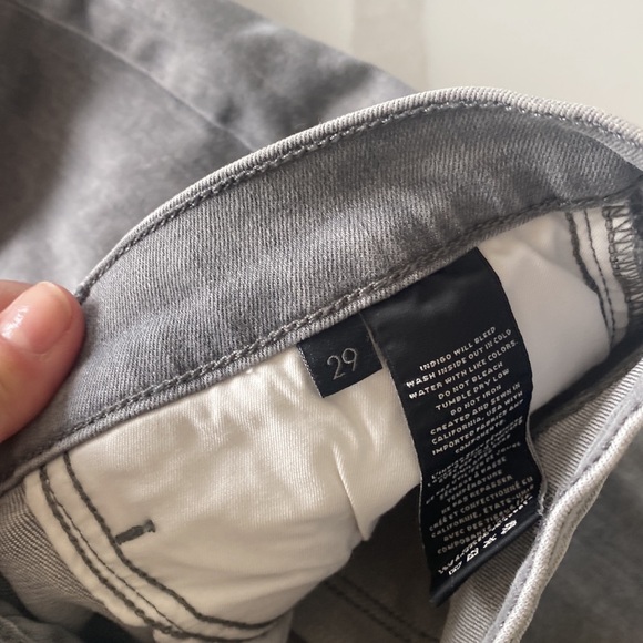 J Brand skinny grey skinny jeans with rips. Never been worn - Picture 5 of 5